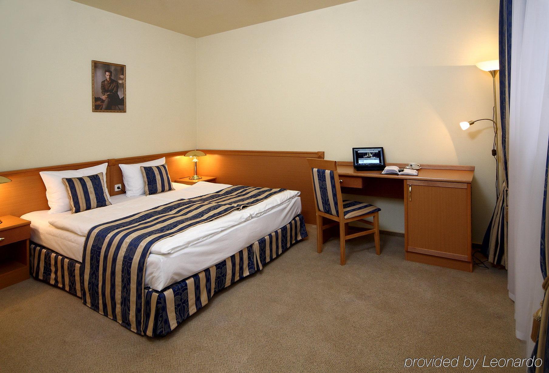 Hotel Oscar Truskawiec Pokój zdjęcie